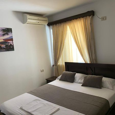 Guesthouse A&F Ksamil Exterior photo